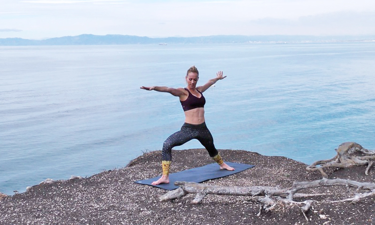 Julia's Vinyasa Hatha Yoga 24 min-HD